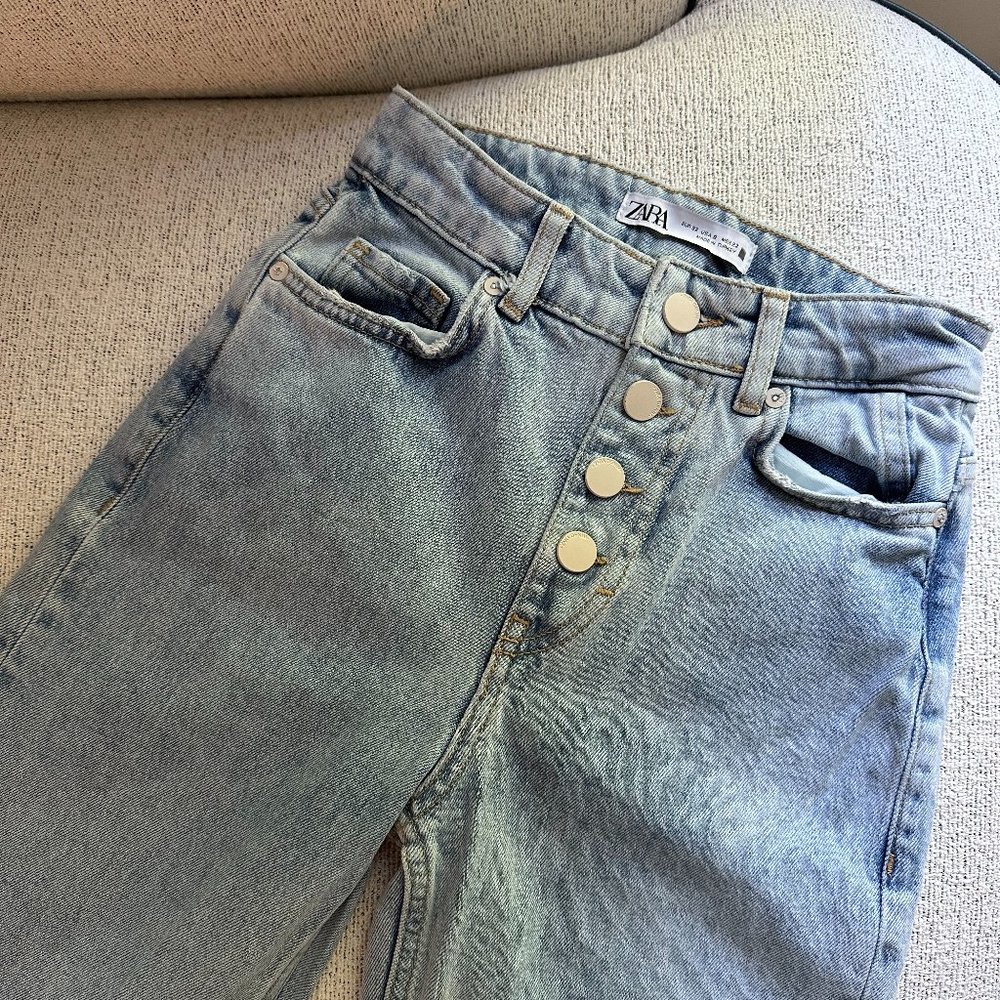 straight leg light wash zara jeans